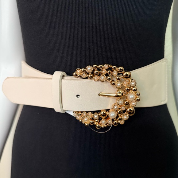 Accessories - Ivory PU leather elastic waistband belt gold tone buckle with faux pearl details